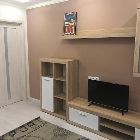 Gil Apartments, 38 Prospect Svobody 우주고로트 외부 사진