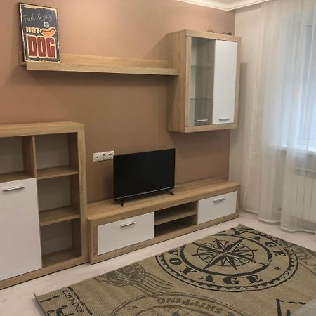Gil Apartments, 38 Prospect Svobody 우주고로트 외부 사진