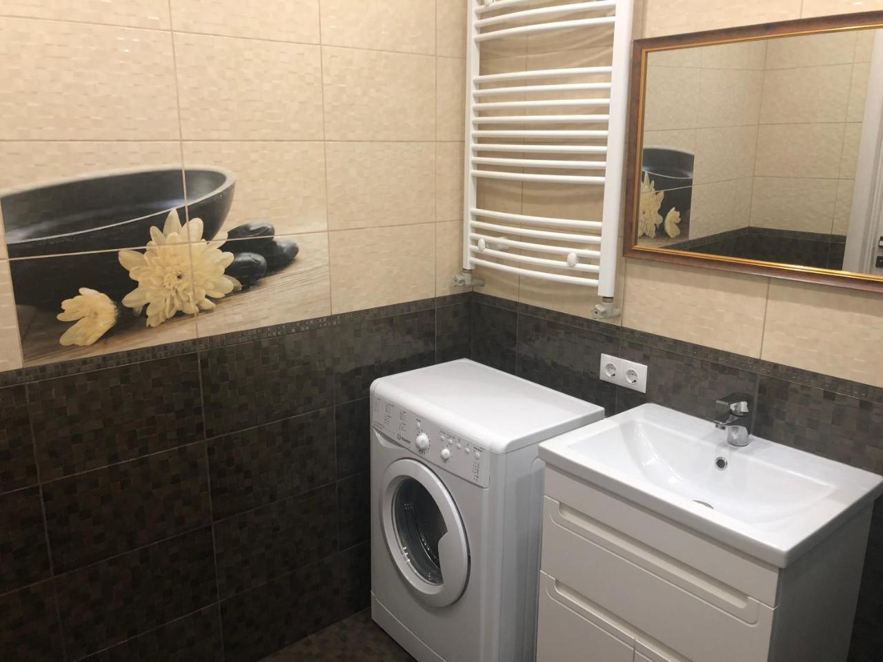 Gil Apartments, 38 Prospect Svobody 우주고로트 외부 사진