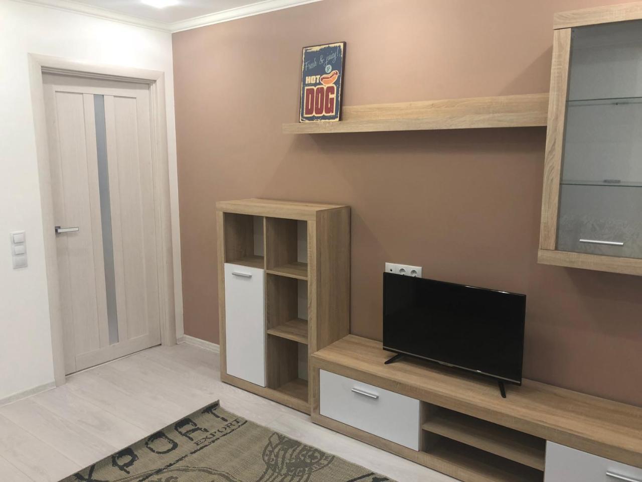 Gil Apartments, 38 Prospect Svobody 우주고로트 외부 사진